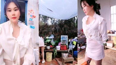 良家人妻下海【喵一样的女人】田园摘菜，真空丝袜包臀，上得了厨房，下得了厅堂，去得了田园！ (5)